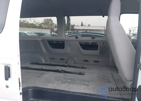 2011 Ford E-350 Super Duty Xlt from USA, damaged, VIN 1FBSS3BLXBDB08816